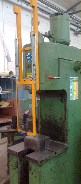 HydraulikpressemitSchutz2